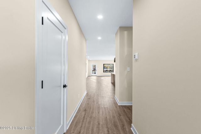 956 Vine St, Louisville, KY 40204