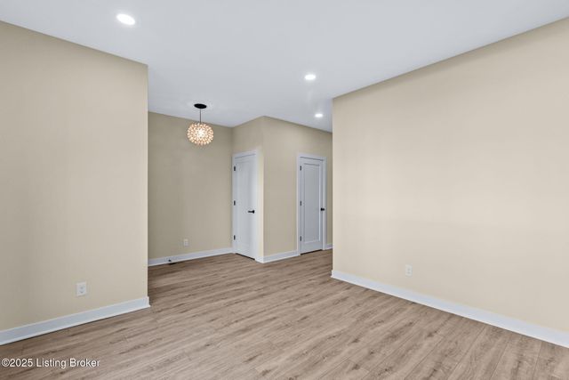 956 Vine St, Louisville, KY 40204