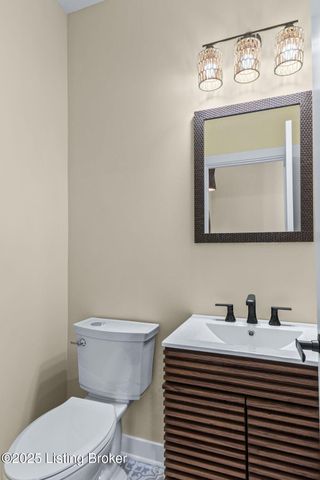 956 Vine St, Louisville, KY 40204