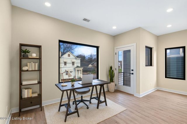 956 Vine St, Louisville, KY 40204