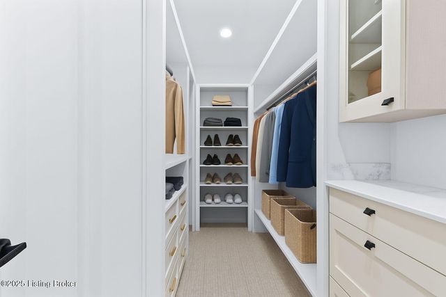 956 Vine St, Louisville, KY 40204