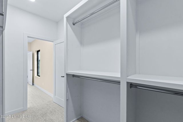 956 Vine St, Louisville, KY 40204