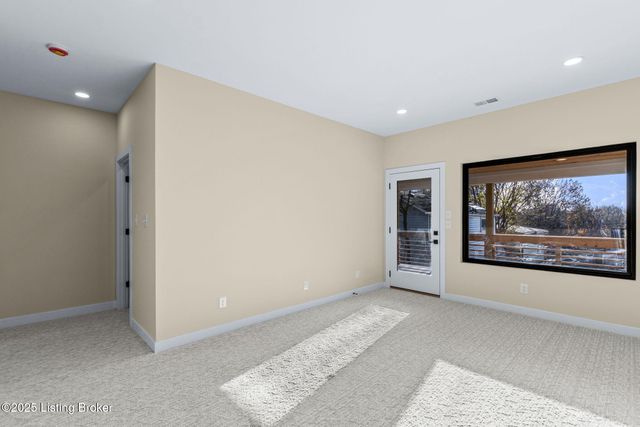 956 Vine St, Louisville, KY 40204