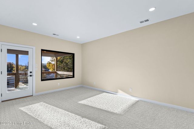 956 Vine St, Louisville, KY 40204