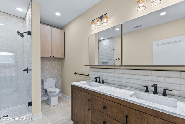 956 Vine St, Louisville, KY 40204