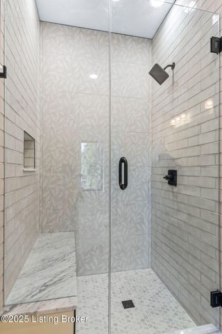 956 Vine St, Louisville, KY 40204