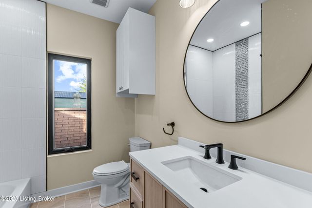 956 Vine St, Louisville, KY 40204