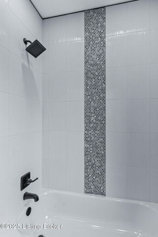 956 Vine St, Louisville, KY 40204