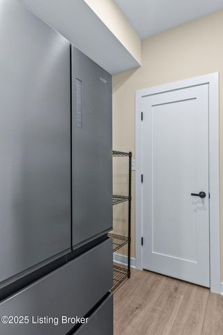 956 Vine St, Louisville, KY 40204