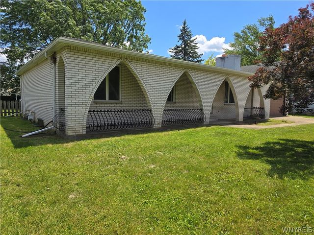 120 Autumnvale, Lockport City, NY 14094