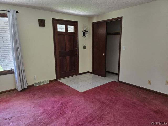 120 Autumnvale, Lockport City, NY 14094