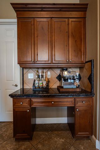 2506 Swift Avenue, Clovis, CA 93611