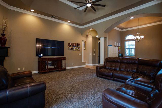 2506 Swift Avenue, Clovis, CA 93611