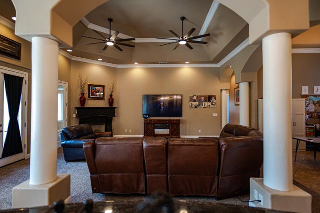 2506 Swift Avenue, Clovis, CA 93611