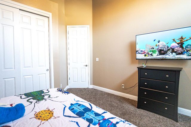 2506 Swift Avenue, Clovis, CA 93611