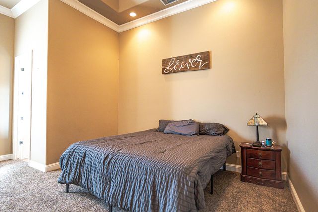 2506 Swift Avenue, Clovis, CA 93611