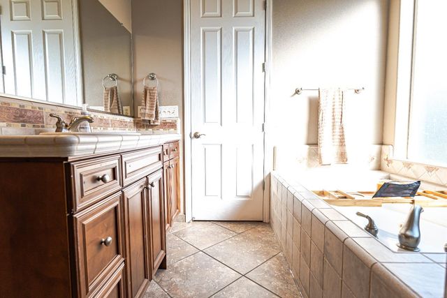 2506 Swift Avenue, Clovis, CA 93611