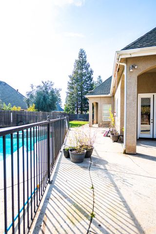 2506 Swift Avenue, Clovis, CA 93611