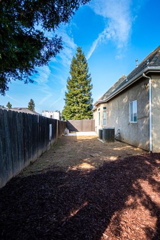 2506 Swift Avenue, Clovis, CA 93611