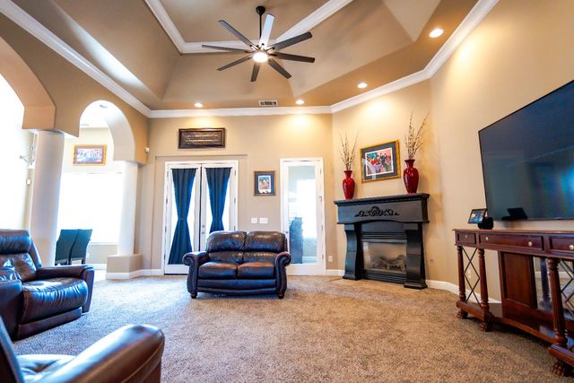 2506 Swift Avenue, Clovis, CA 93611