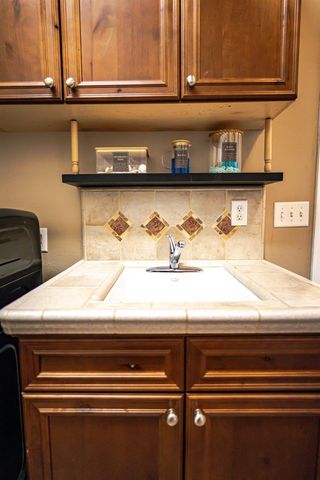 2506 Swift Avenue, Clovis, CA 93611