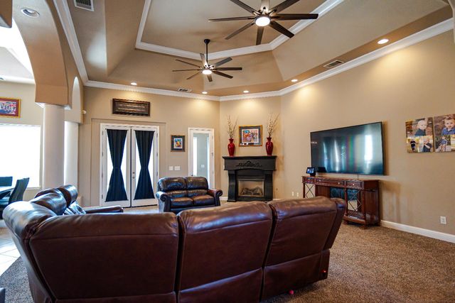 2506 Swift Avenue, Clovis, CA 93611