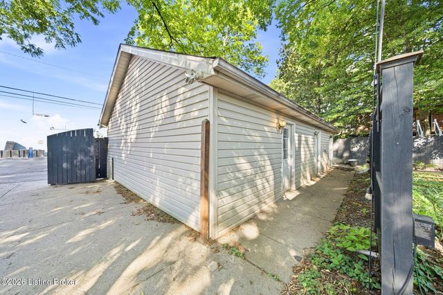 1110 Cherokee Rd A, Louisville, KY 40204