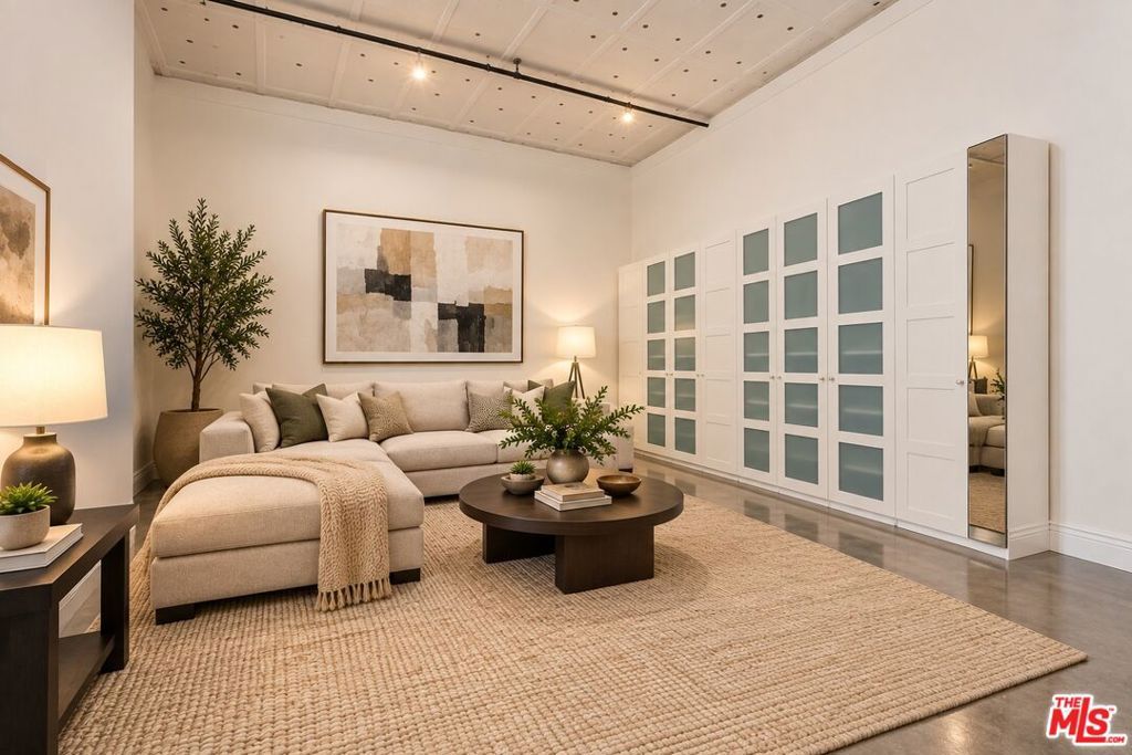 3785 Wilshire Boulevard 204, Los Angeles, CA 90010 — photo 4