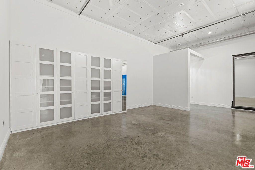 3785 Wilshire Boulevard 204, Los Angeles, CA 90010 — photo 5