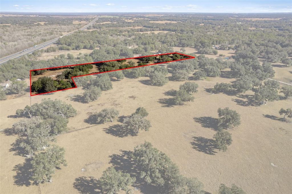 Image 5 of property listing at 3936 CR 311, Bushnell, FL 33513