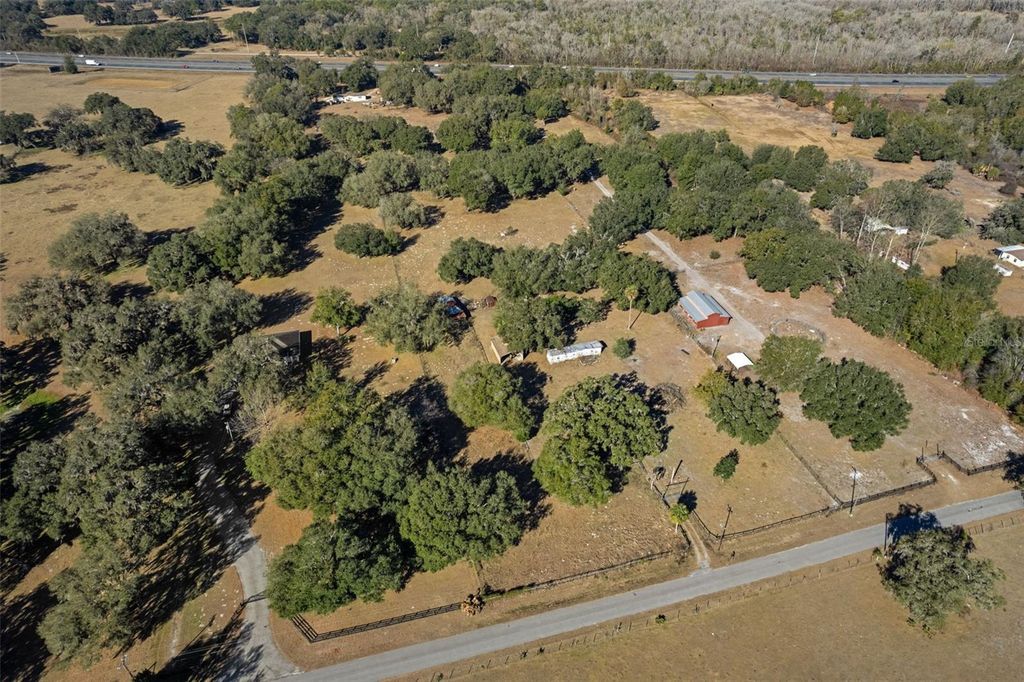 Image 6 of property listing at 3936 CR 311, Bushnell, FL 33513