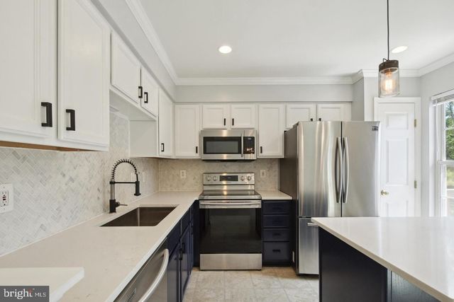 6228 BATTALION ST, Centreville, VA 20121