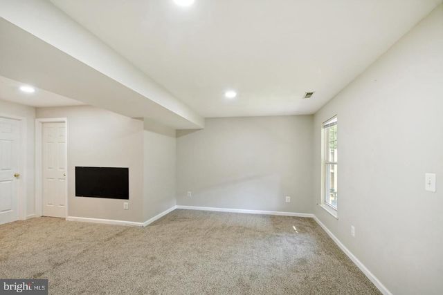 6228 BATTALION ST, Centreville, VA 20121