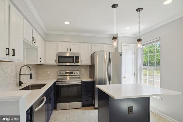 6228 BATTALION ST, Centreville, VA 20121