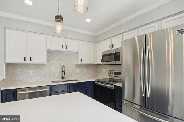 6228 BATTALION ST, Centreville, VA 20121