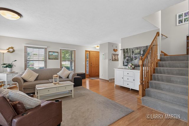4256 Del Mar Drive Sw, City Of Wyoming, MI 49418