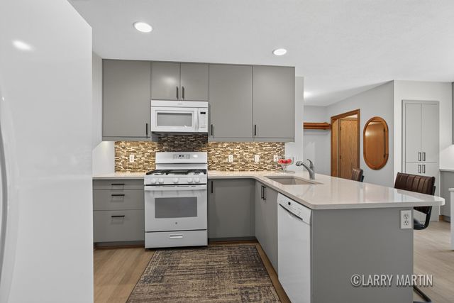 4256 Del Mar Drive Sw, City Of Wyoming, MI 49418