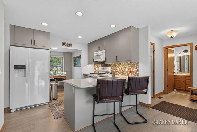 4256 Del Mar Drive Sw, City Of Wyoming, MI 49418