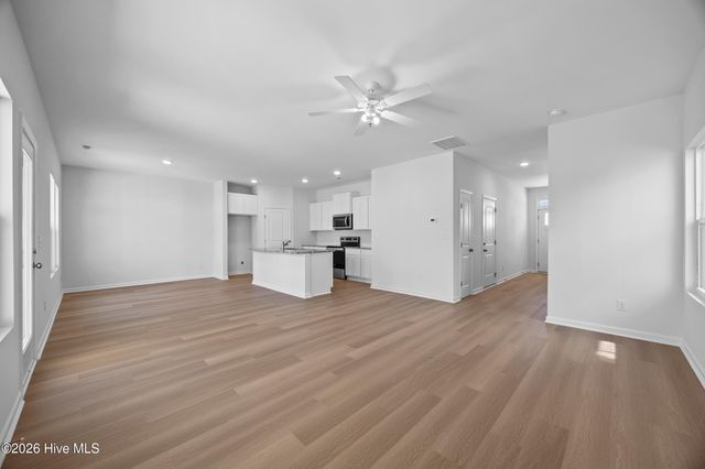 79 W Farley Drive 80, Hampstead, NC 28443