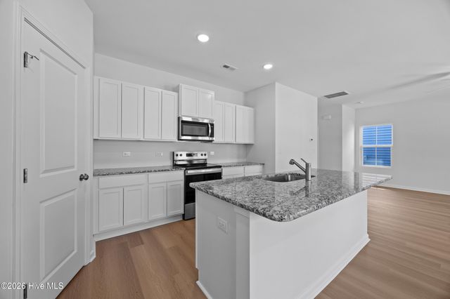 79 W Farley Drive 80, Hampstead, NC 28443