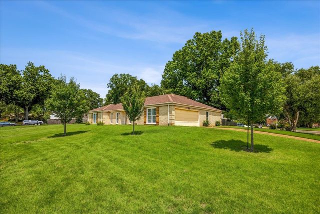 8038 CIRCLESHADE DR, Germantown, TN 38138