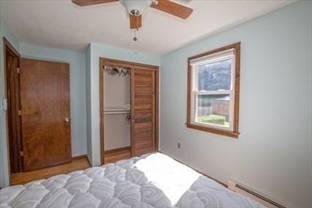 27 Country Club Dr, Westfield, MA 01085