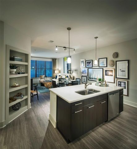 7100 Old Katy Road 6104, Houston, TX 77024