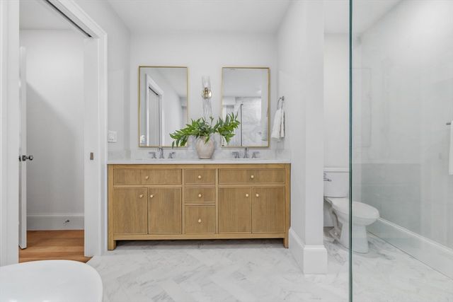 14 Prospect St, Boston, MA 02129
