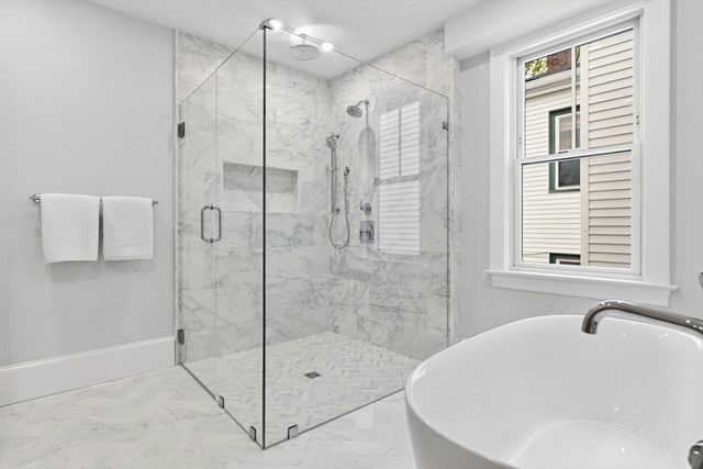 14 Prospect St, Boston, MA 02129