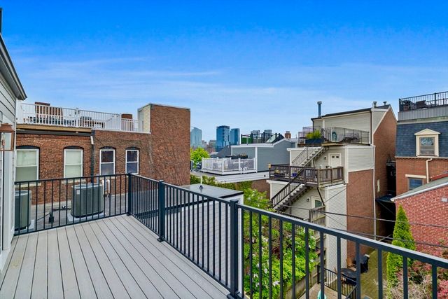 14 Prospect St, Boston, MA 02129