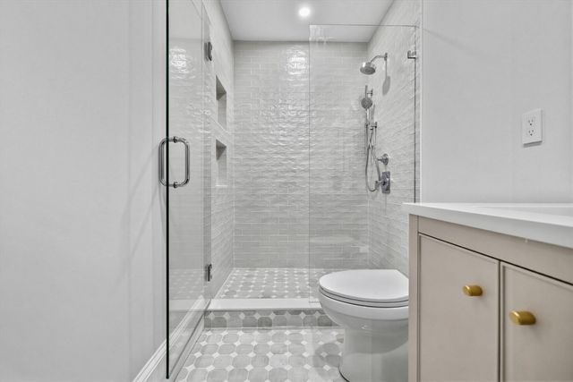 14 Prospect St, Boston, MA 02129