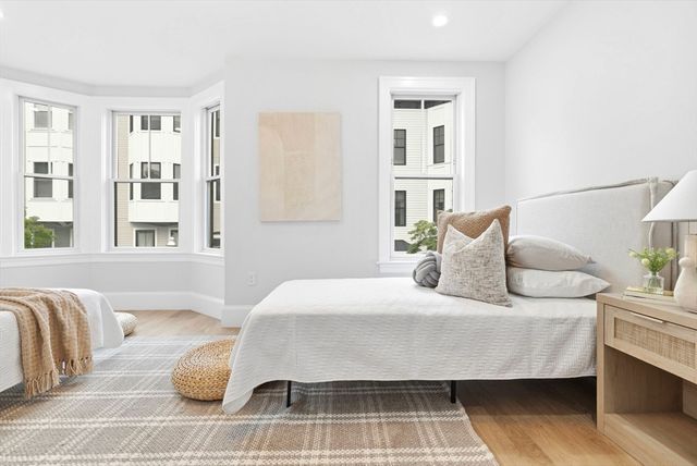 14 Prospect St, Boston, MA 02129