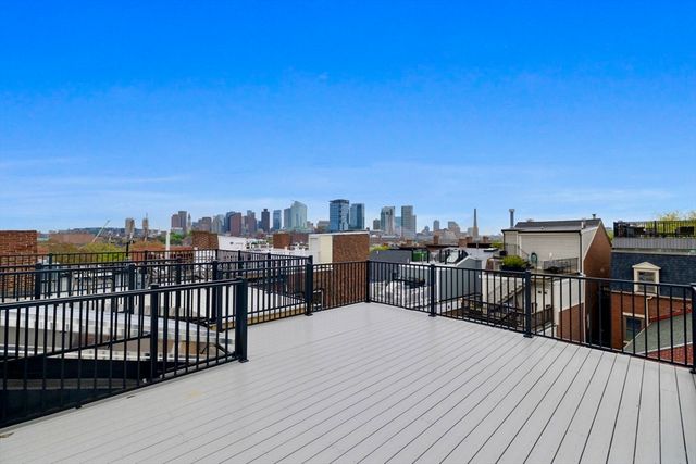 14 Prospect St, Boston, MA 02129