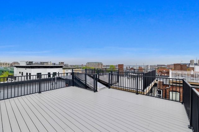 14 Prospect St, Boston, MA 02129